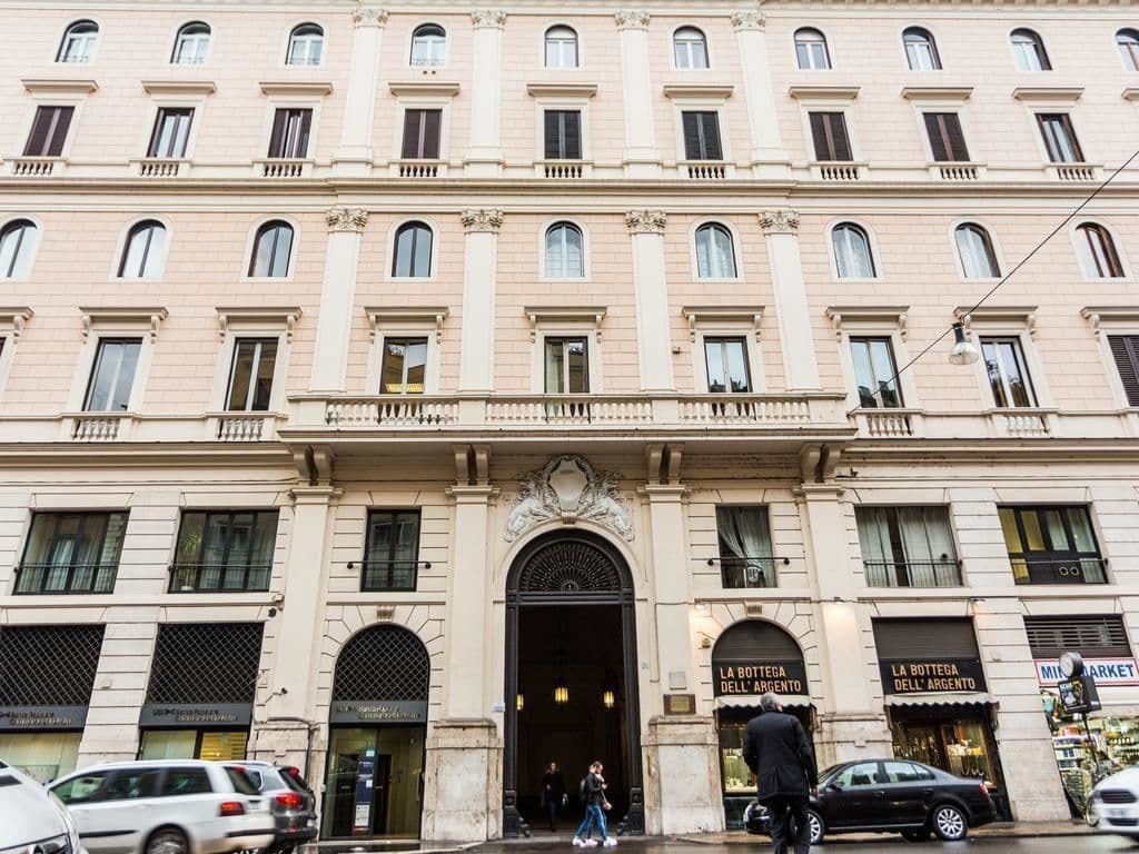 Queen Palace Suites Roma Exterior foto